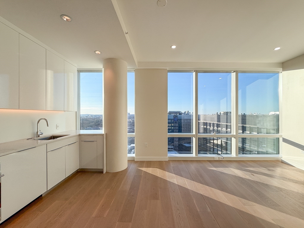 188 Brookline Ave, Fenway