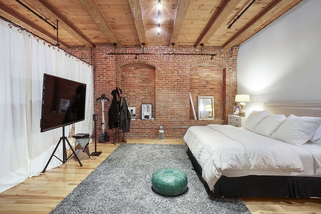 21 Wormwood St, South Boston