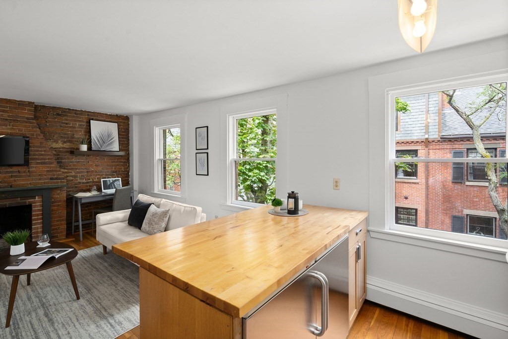 5 Melrose St, Back Bay