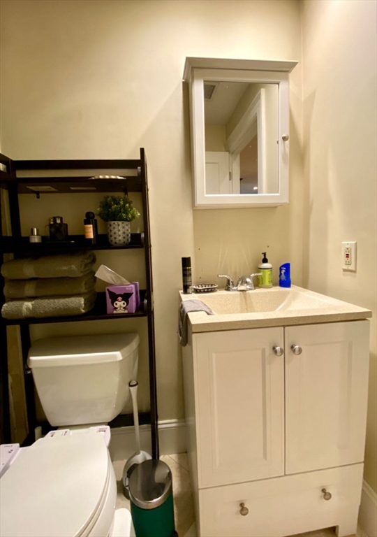 3 Leeds St, South Boston