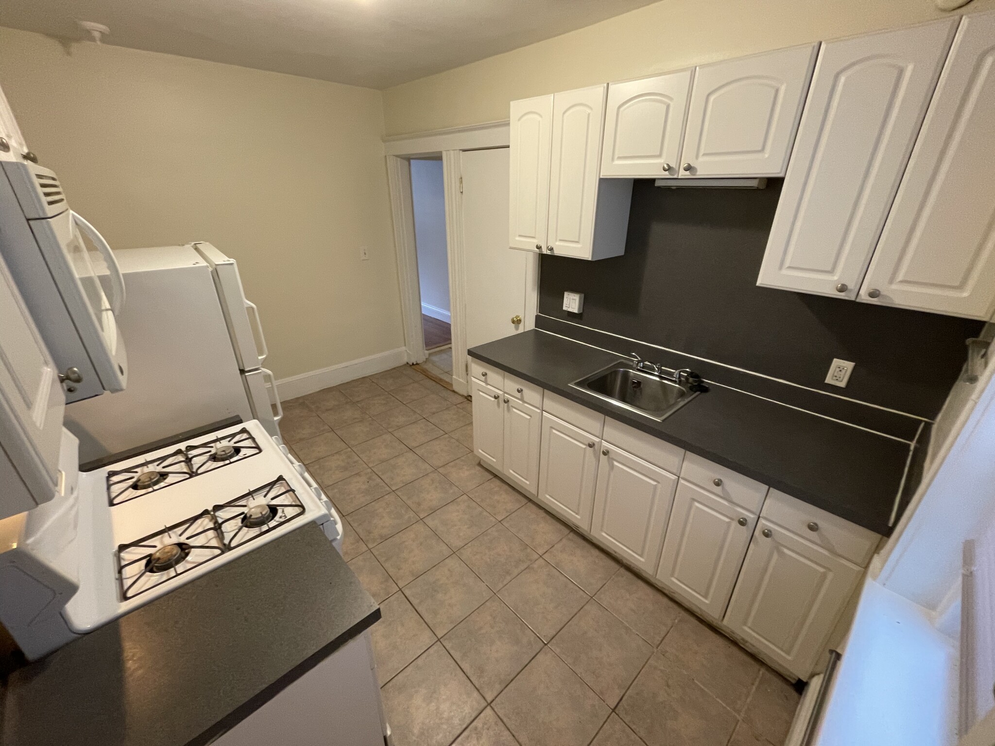 9 Barrows St, Allston