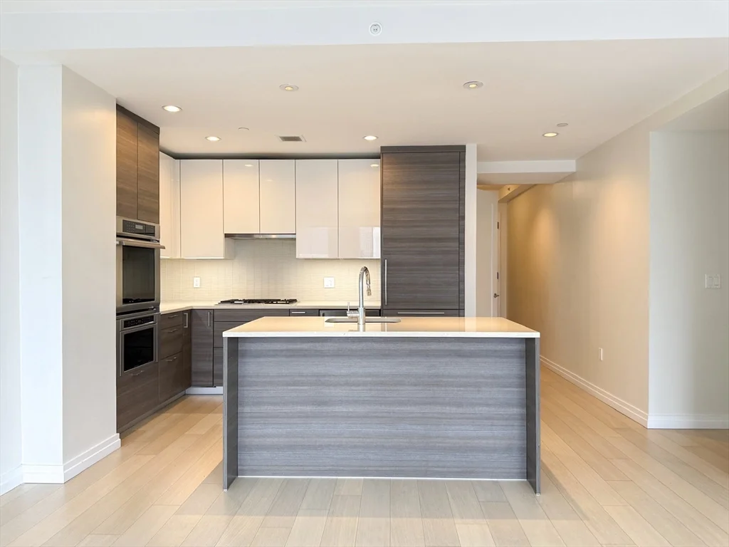 1 Franklin St, Midtown