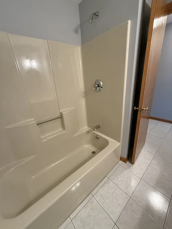 45 Christopher Dr, Methuen