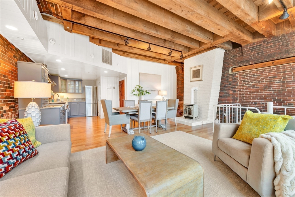 75 Fulton, Waterfront