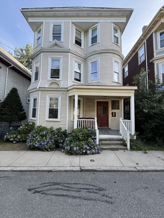 34 Cherokee, Mission Hill