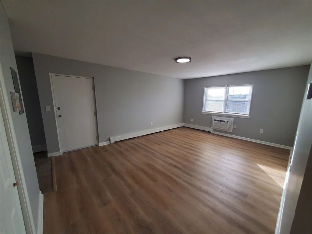 215 Pearl St, Stoughton