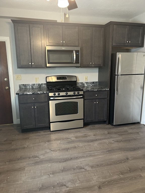 913 Bedford St, Fall River