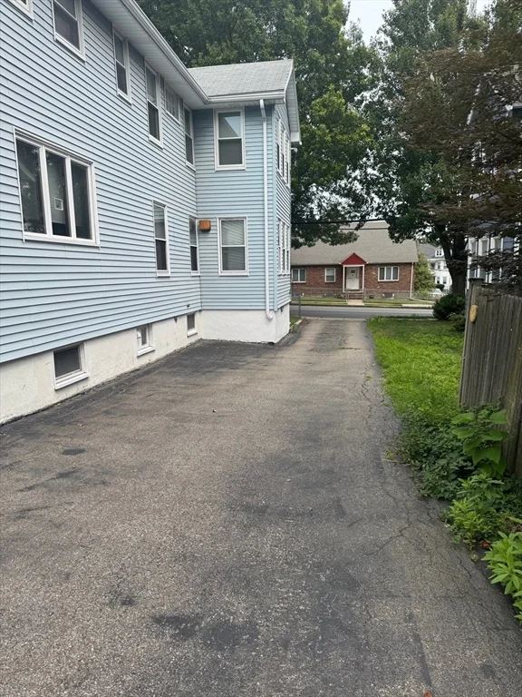 198 School St, Watertown