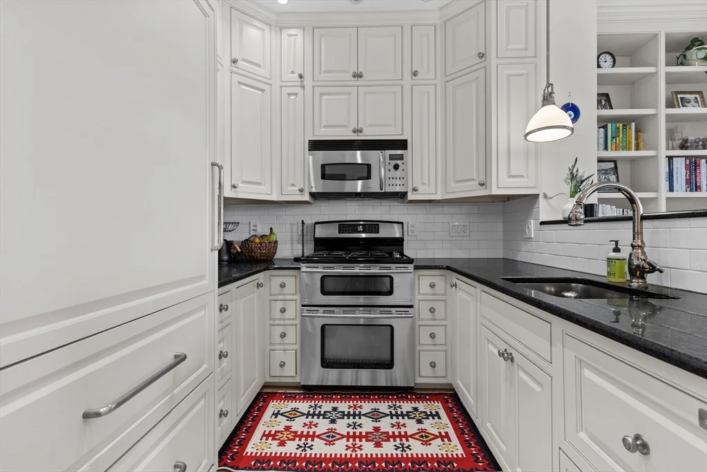 238 Marlborough St, Back Bay