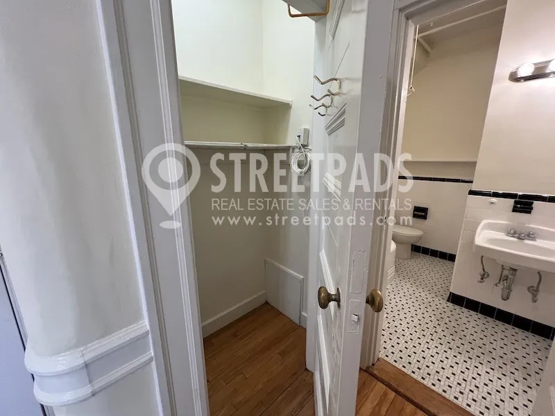 2 Ware St, Mid-Cambridge