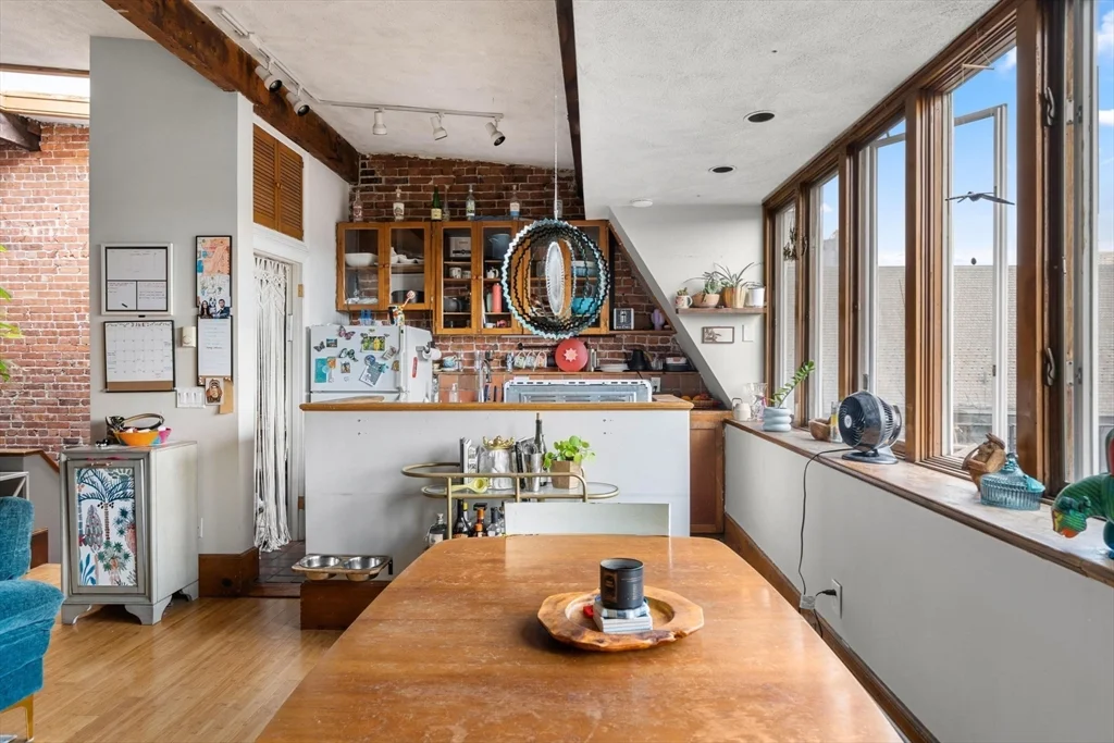 87 Worcester St, South End