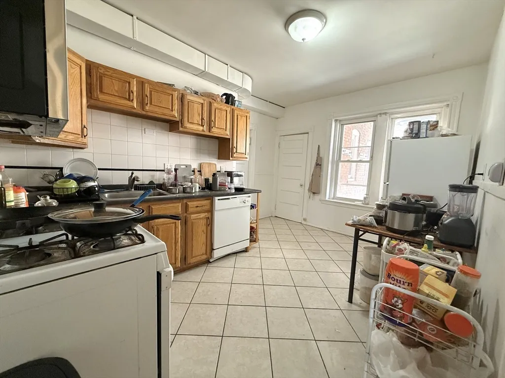 1908 Beacon St, Brookline
