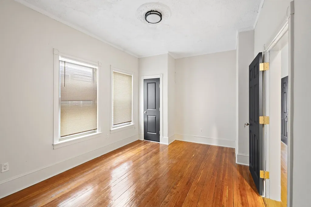 53 Copeland St, Roxbury