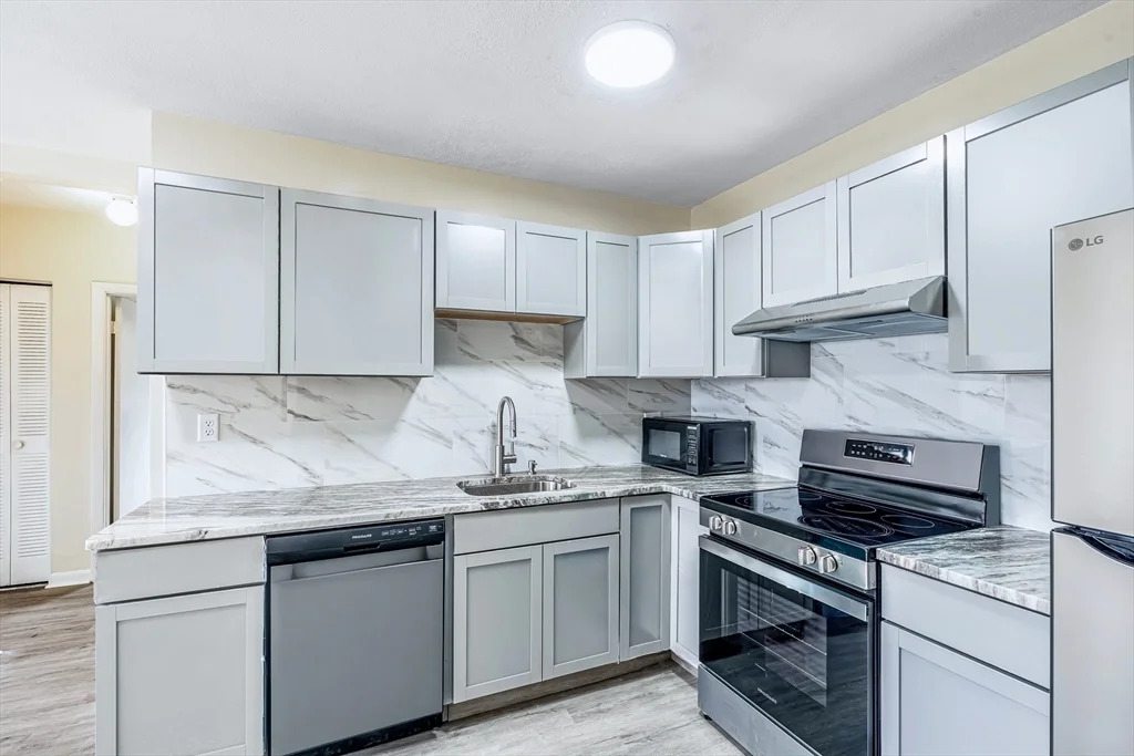 256 Parker Hill Ave, Mission Hill