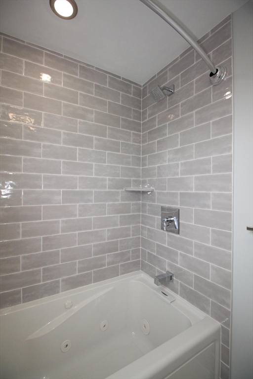 110 Main St, Everett