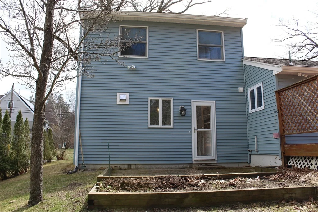 44 True Rd, Salisbury