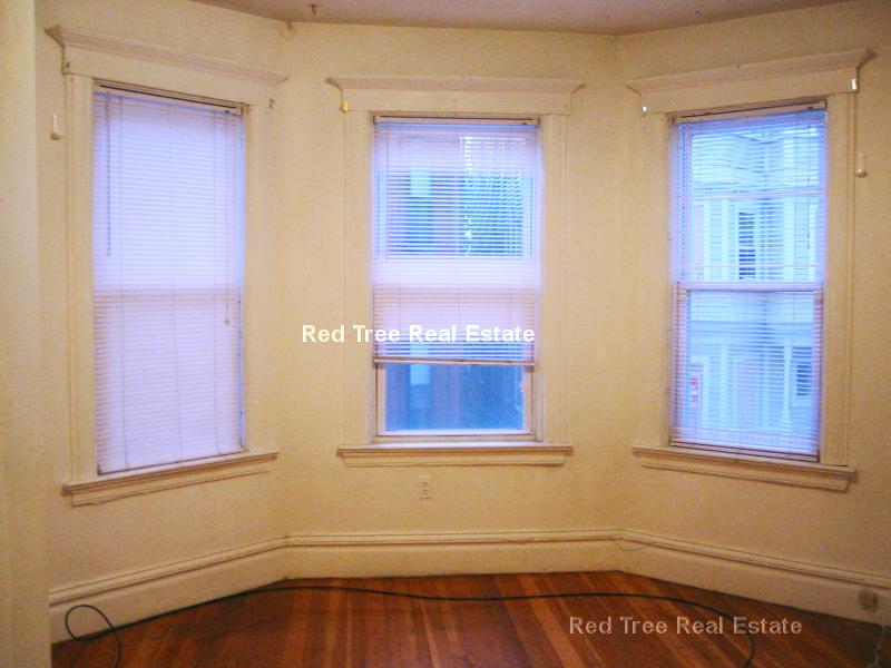 5 bed, 1 bath apartment for rent at 146 Hillside St Unit 1, Mission Hill — photo 25 of 28