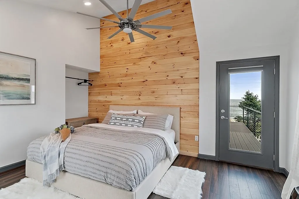 4 Northern Blvd, Plum Island