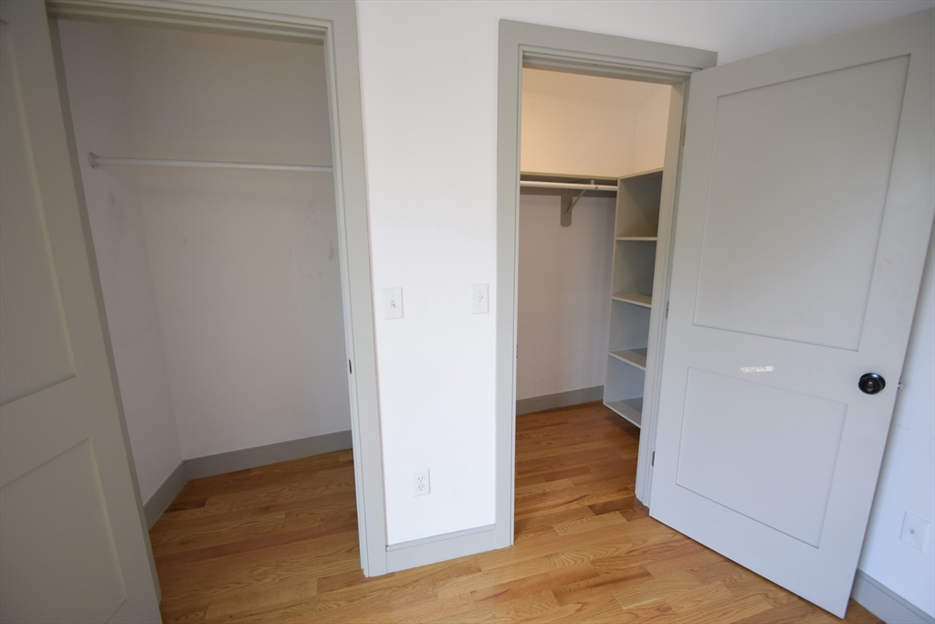 15 Maywood St, Roxbury