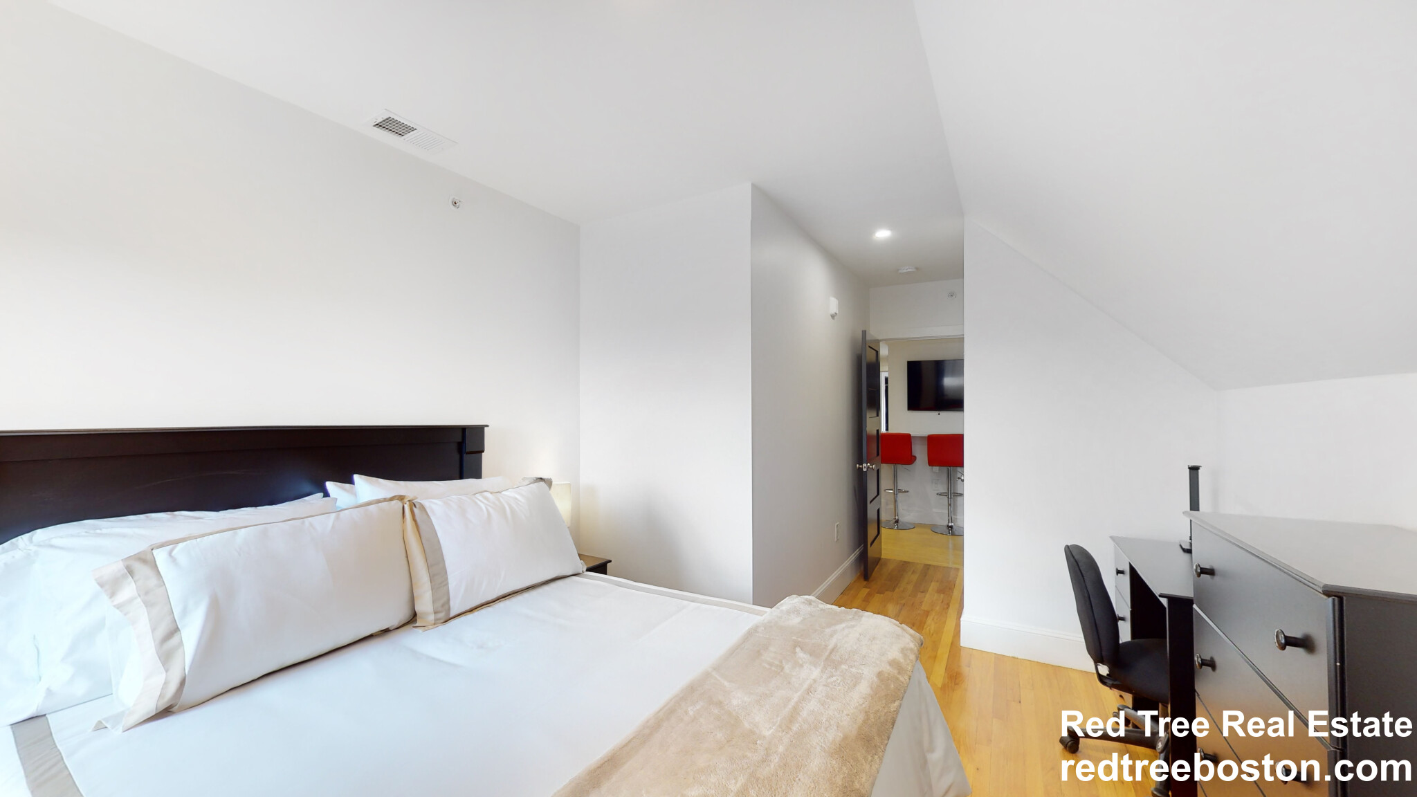 659 South St, Roberts