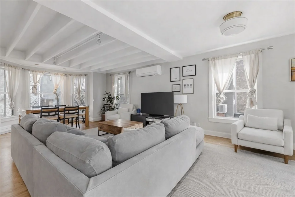 20R Adrian St, Ward Two