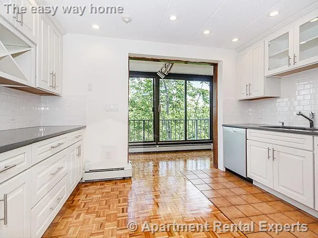31 Harris St, Other