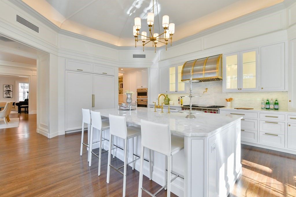 20 Chestnut St, Beacon Hill