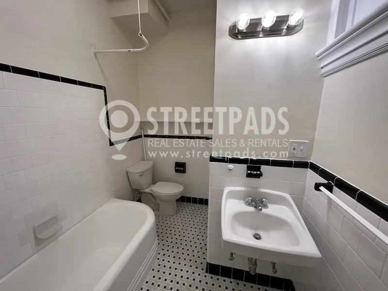 2 Ware St, Mid-Cambridge