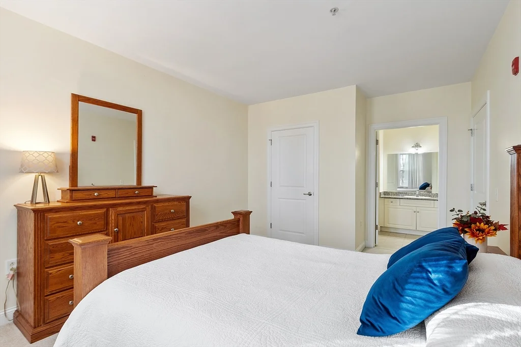 3 Harvest Dr, North Andover