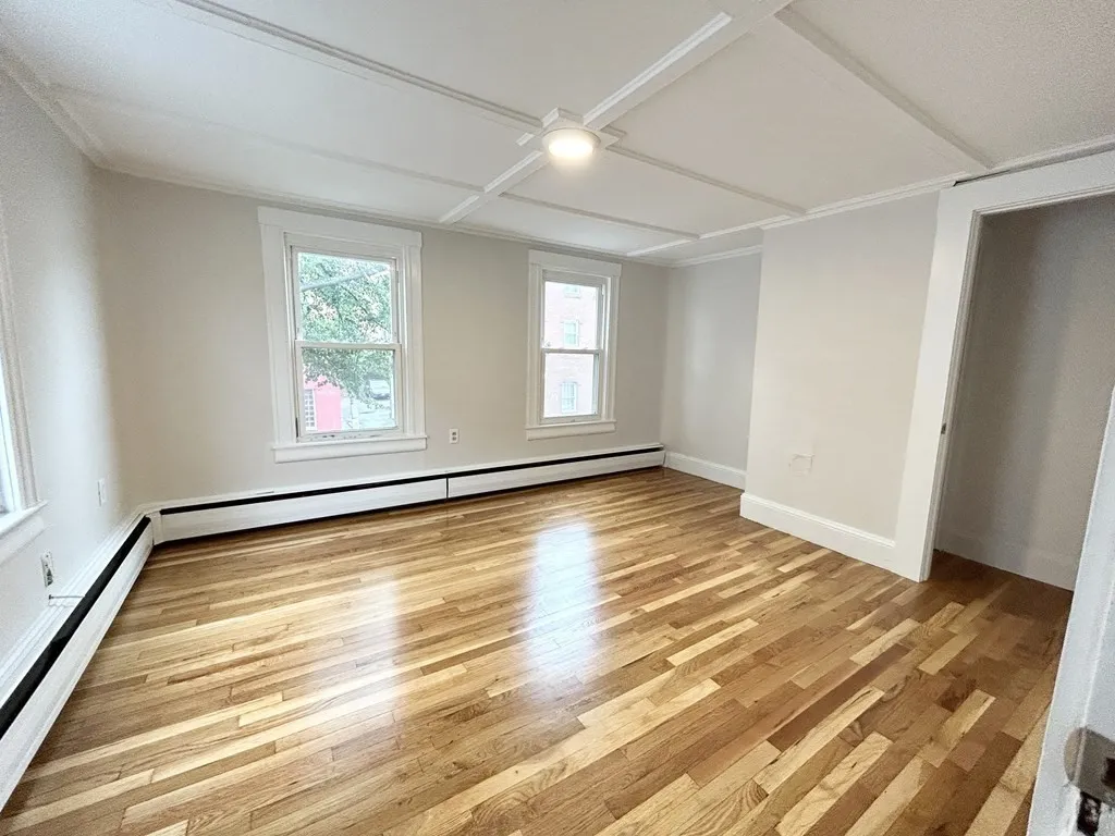 13 Saratoga, Boston