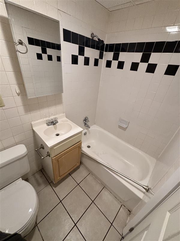 5 School St, Spring Hill