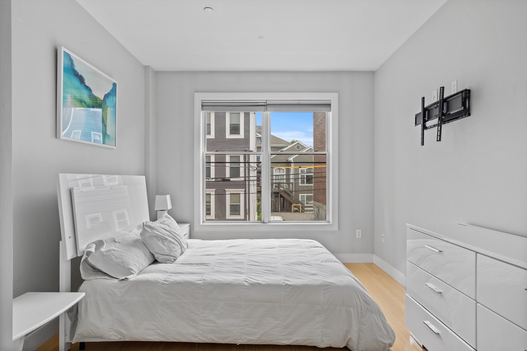 152 Old Colony Ave, South Boston