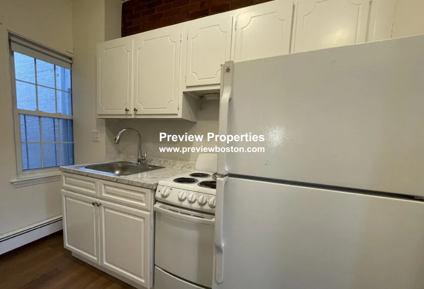 78 South Huntington Ave, Jamaica Plain