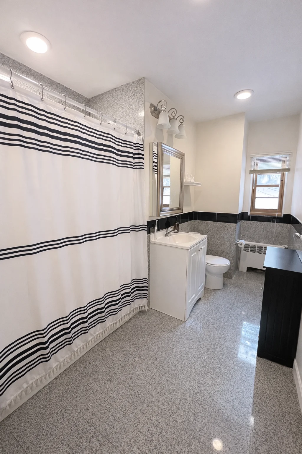 648 Washington St, Washington Square