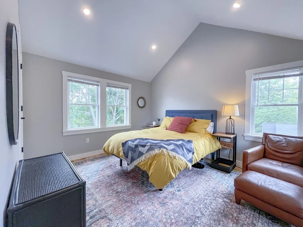 4 Pine Crest Rd, Braintree