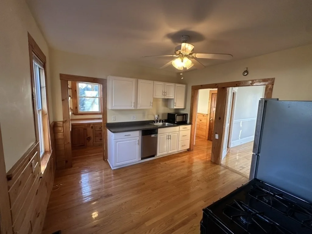 34 Saunders St, North Weymouth