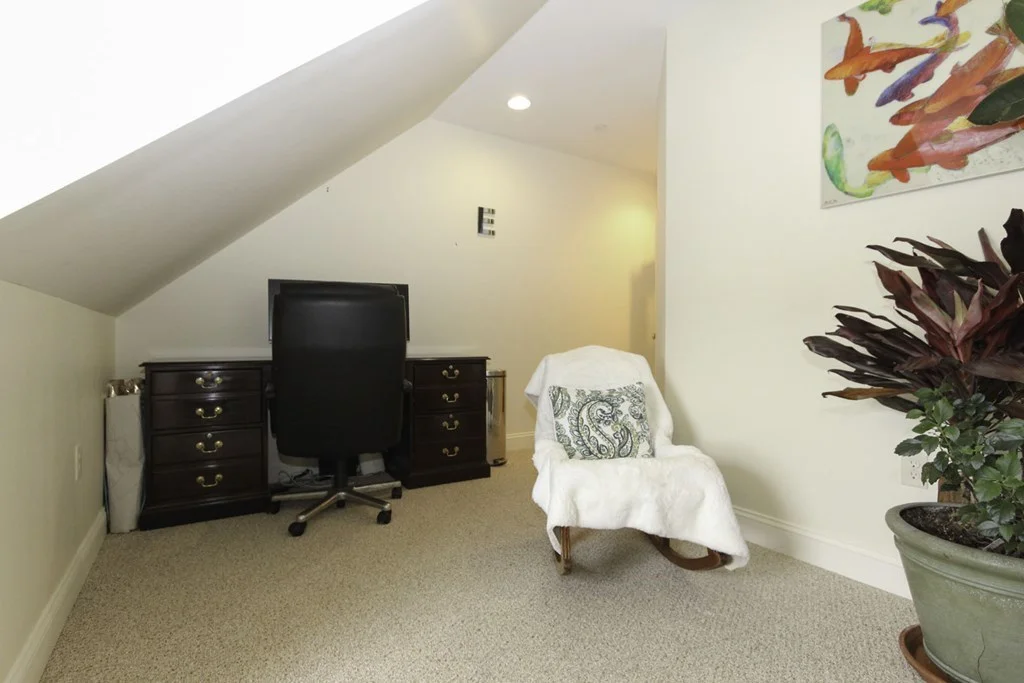 114 Merrian Ave, Leominster