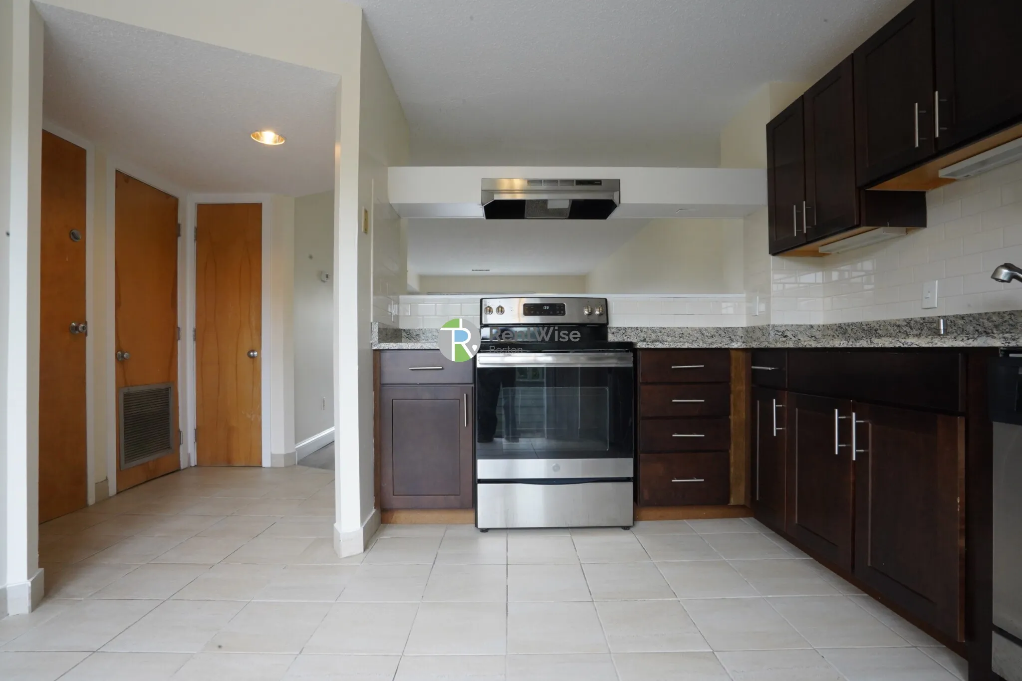 150 North Beacon St, Oak Square