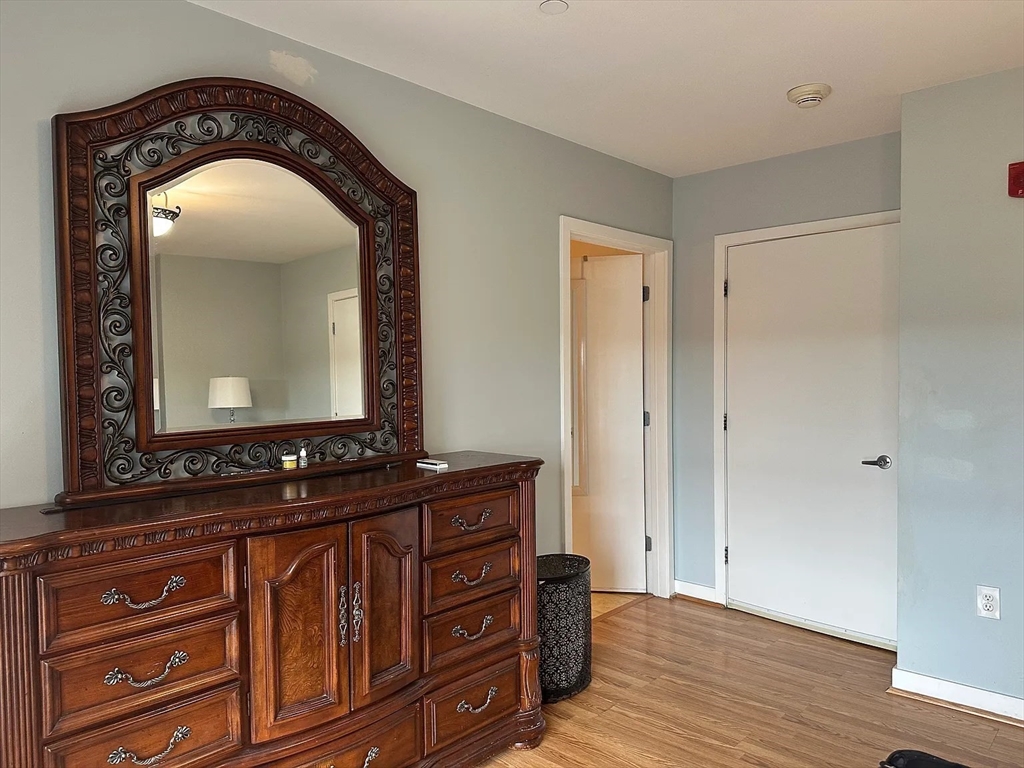 100 Station Landing, Wellington