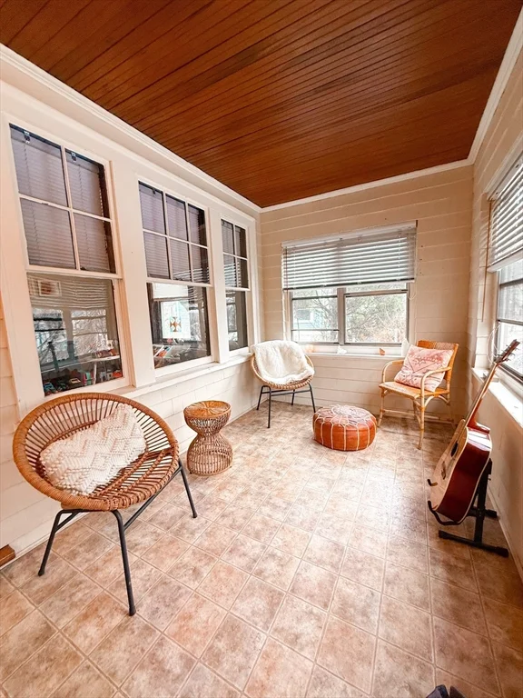 66 Riverview Ave, Waltham