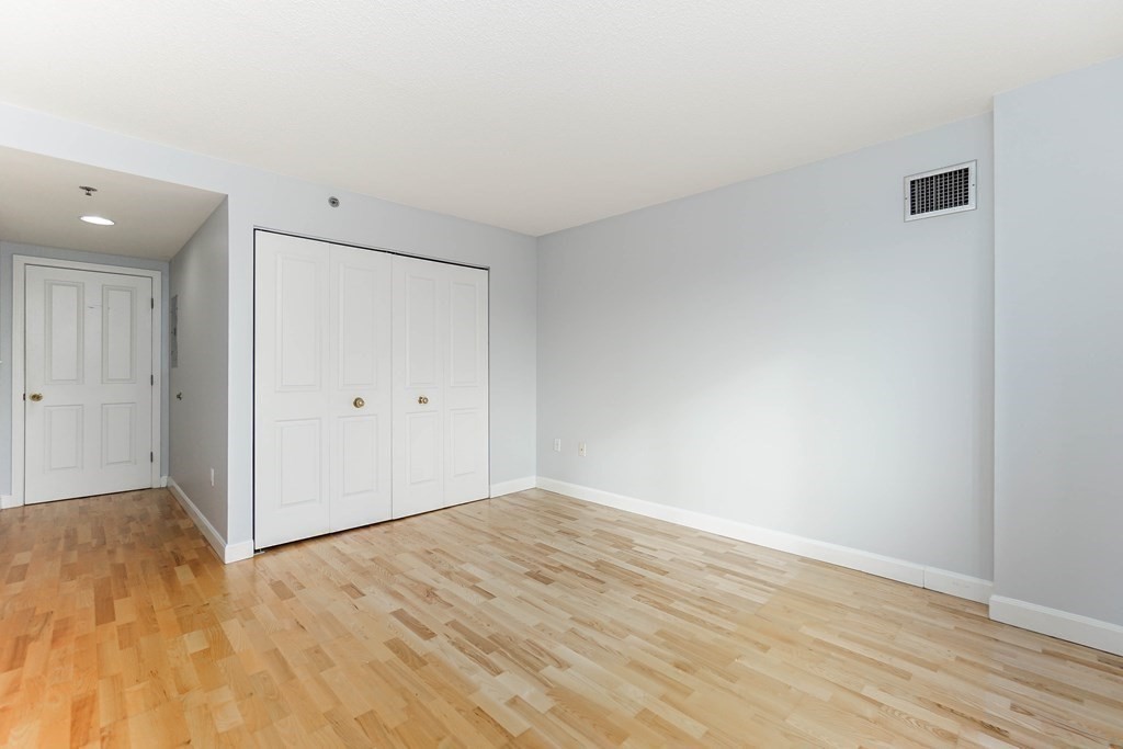 8-12 Museum Way, East Cambridge