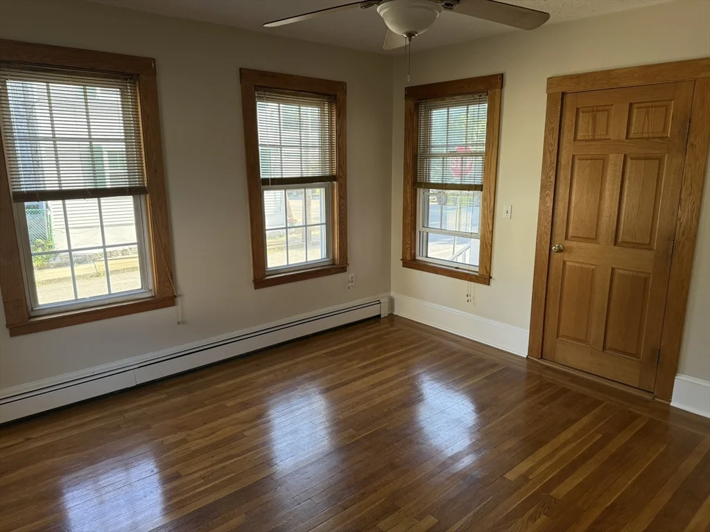 2 Fremont St, Downtown