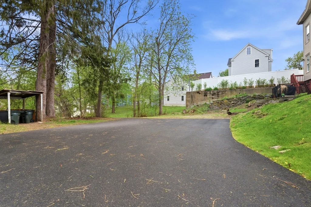 5 Osgood Pl, Amesbury