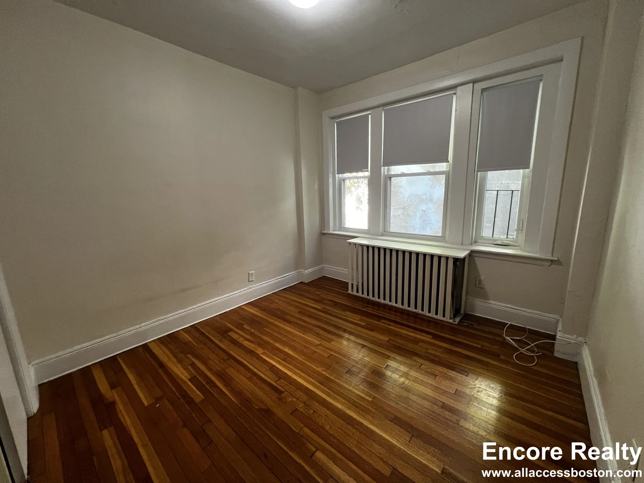 33 Lancaster Ter, Corey Hill