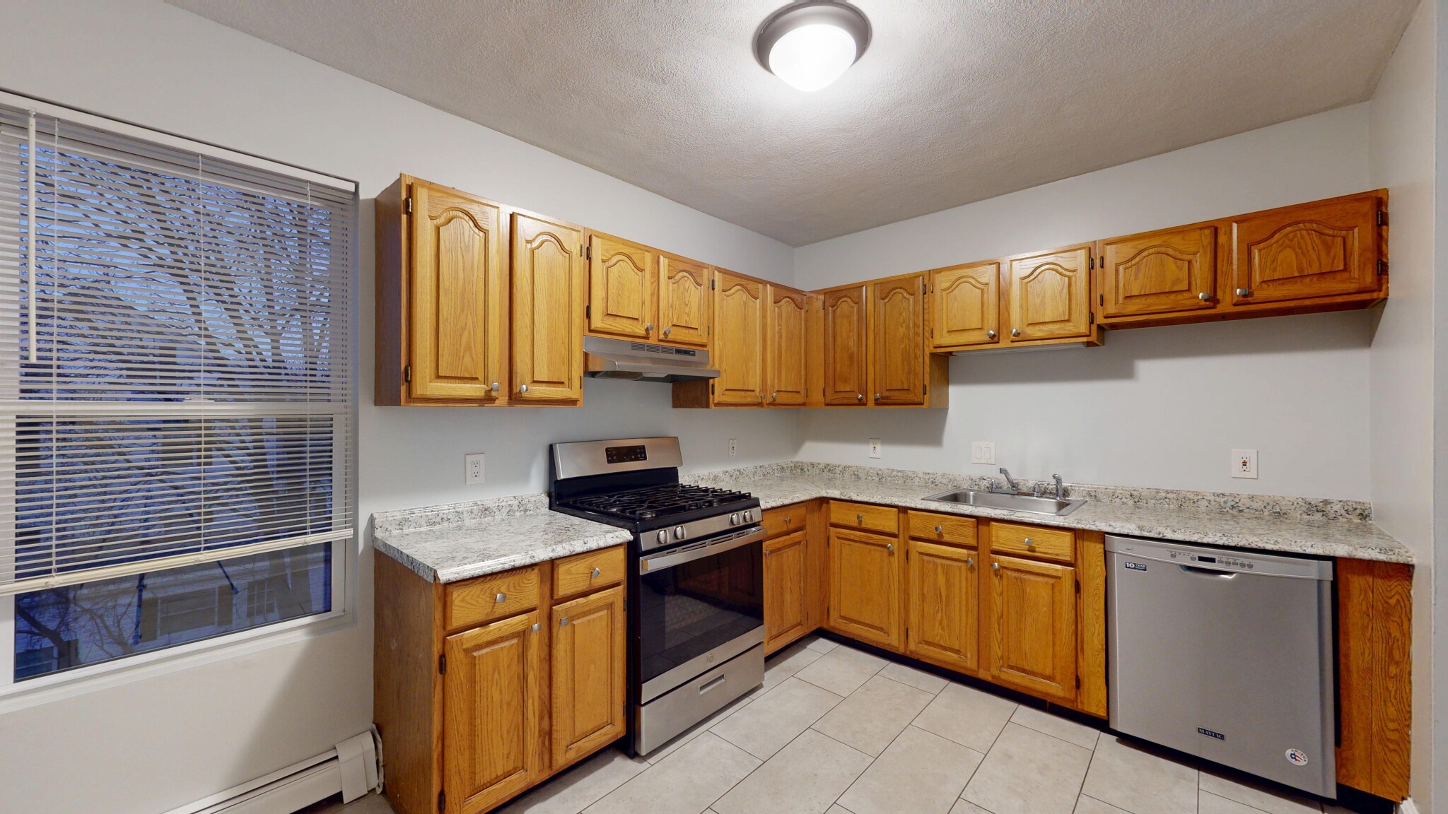 5 Stafford St, Roxbury