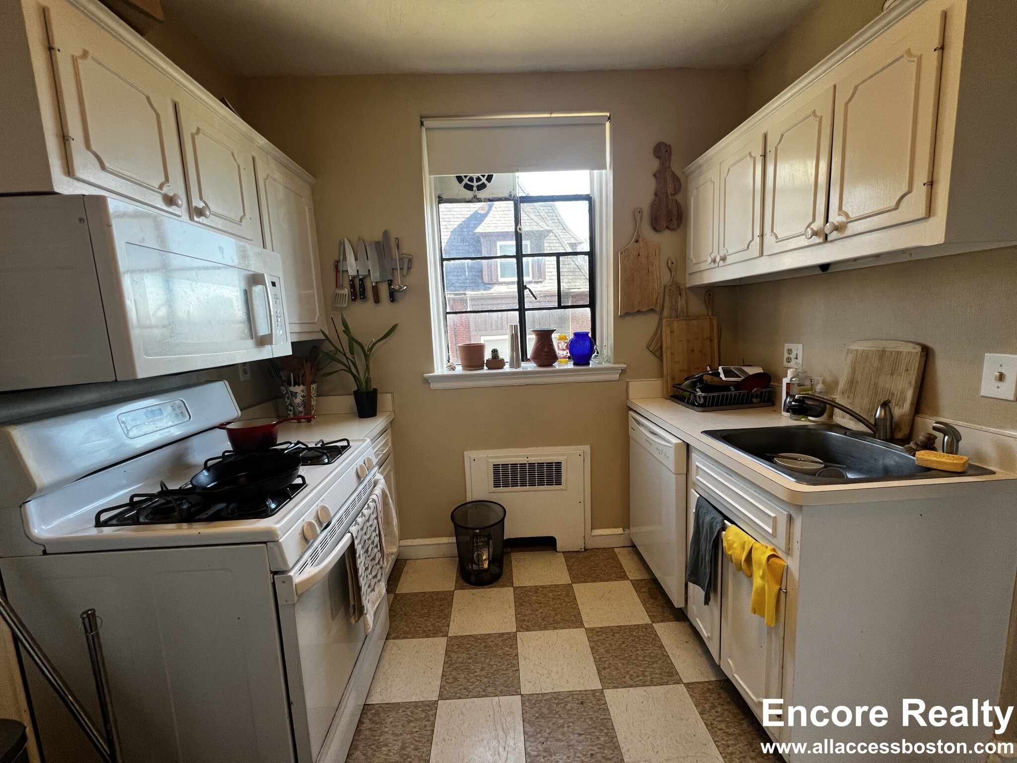 95 Longwood Ave, Coolidge Corner