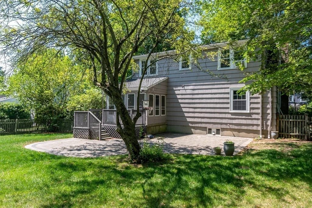 15 Charles St, Natick