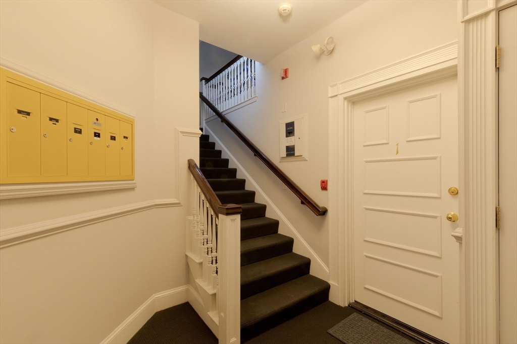 398 Marlborough St, Back Bay