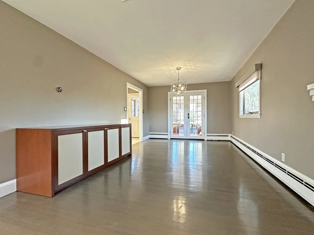 6 Brownson Ter, Jamaica Plain