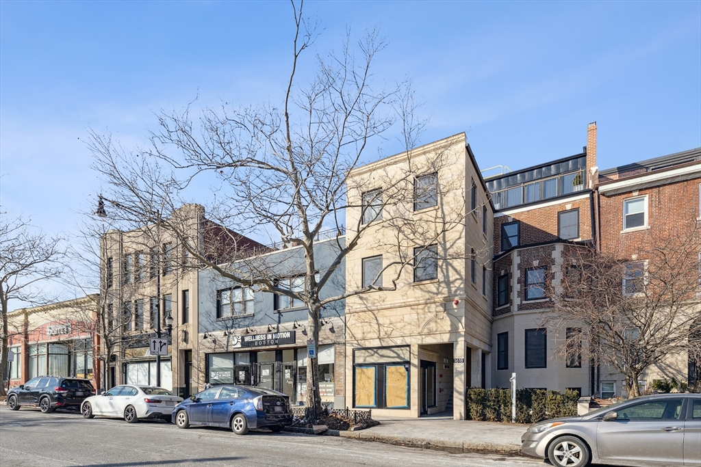 1618 Beacon St, Brookline